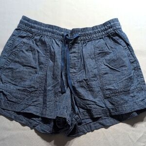 GAP Bermuda Women's Shorts Size Medium